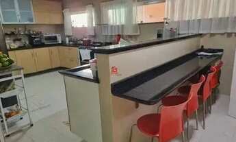 Imagem 2: Condomínio Aristocrático, Casa Duplex com 5 Suítes + Escritórios, Espaço Gourmet, Piscina