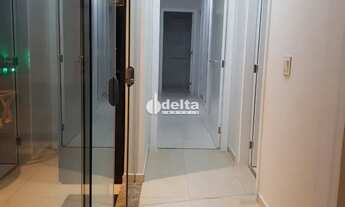 Imagem 7: Casa no condomínio Royal Park disponível para venda em Uberlândia-MG