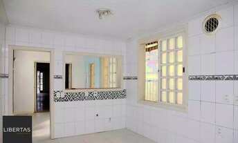 Imagem 7: Casa com 3 dormitórios, 3 vagas , pátio e churrasqueira