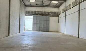 Imagem 2: Galpão para Locação em Lauro de Freitas, Caji, 2 banheiros, 2 vagas