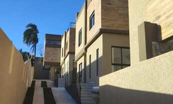 Imagem: SOBRADO NO BAIRRO ALTO - NOVOS