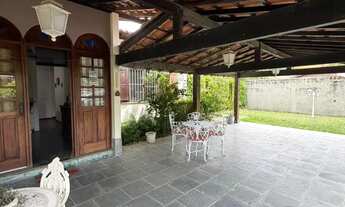 Imagem 2: Venda casa linear 3 quartos, 1 suíte, 4 banheiros, 2 vagas, piscina, sauna, churrasqueira