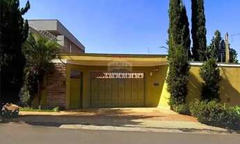 Imagem: Casa 391m², terreno grande, 4 quartos