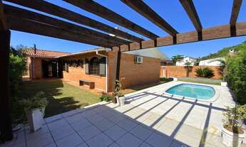 Imagem 1: Casa e Sobrado de 4 dormitórios à Venda - Xangri-lá