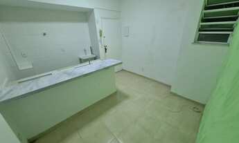 Imagem 2: Kitnet/conjugado para venda possui 32 metros quadrados em Centro - Rio de Janeiro - RJ