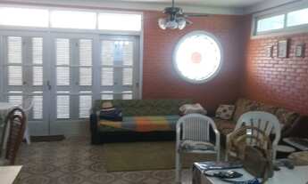 Imagem 5: Casa para venda possui 248 metros quadrados com 4 quartos em Laranjal - Pelotas - RS