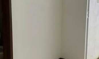 Imagem 5: OPORTUNIDADE - CHARMOSA CASA DÚPLEX EM ABRANTES!