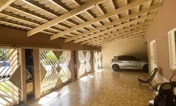 Imagem 6: Casa para venda possui 220 metros quadrados com 3 quartos em Jardim Novo Mundo - Goiânia