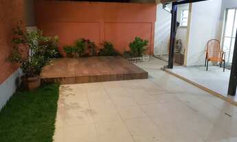 Imagem 2: Casa de condomínio para aluguel tem 250 metros quadrados com 4 quartos