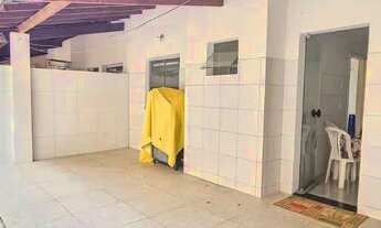 Imagem 7: Casa de condomínio para venda possui 80 metros quadrados com 4 quartos