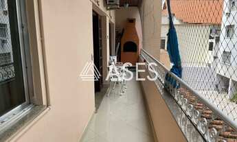 Imagem 4: Charmoso Apartamento 4 quartos no Ingá a uma quadra da praia!