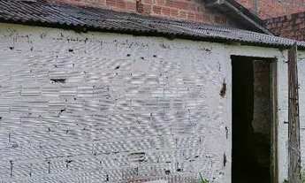 Imagem 2: Vendo casa ? Casa com 2 dormitórios