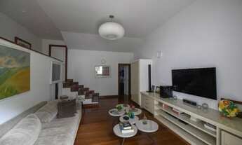 Imagem 7: Linda casa em excelente condomínio, projeto diferenciado, reformada e linda vista