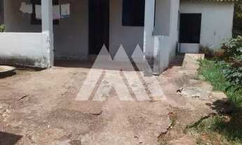 Imagem: Casa em lote de 360m² com 2 quartos e galpão