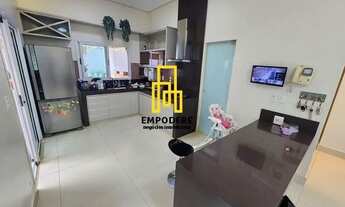 Imagem 3: Casa para Venda em Uberlândia, Jardim Karaiba, 3 dormitórios, 3 suítes, 2 banheiros, 4 vag