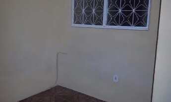 Imagem 4: Alugo kitnet, quarto , cozinha grande , banheiro e área