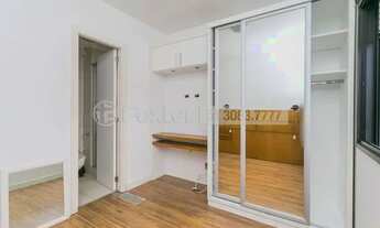 Imagem 2: PORTO ALEGRE - Apartamento Padrão - Camaquã