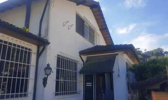 Imagem 2: Casa 250 m2 com 4 suítes Valparaíso - Petrópolis - RJ