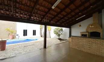 Imagem 5: Casa em capim macio