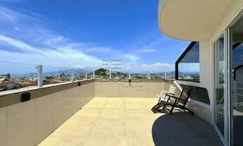 Imagem 4: Cobertura duplex reformada com vista para o mar