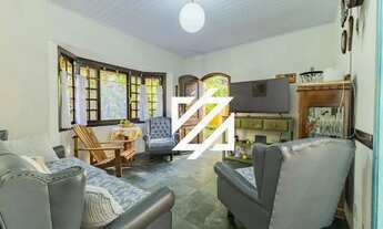 Imagem: Casa de 300 metros construída no terreno