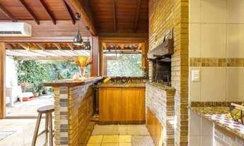 Imagem 3: Belo SOBRADO COM 04 DORMITÓRIOS E 04 VAGAS + PISCINA NO COREÇÃO DO BAIRRO CHACARA DAS PEDR