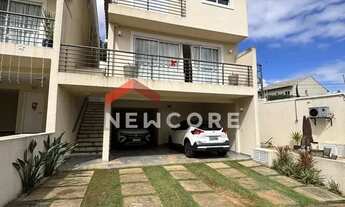 Imagem: Casa de condomínio em Rua Engelbert Romer