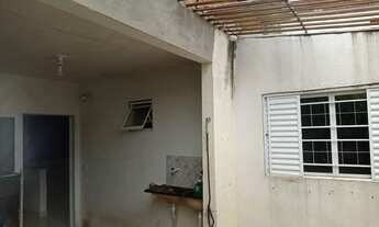 Imagem 5: Casa 2 quartos com kitnet nos fundos