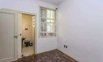 Imagem 4: Apartamento de 2 dormitórios com sacada no bairro Bom Fim