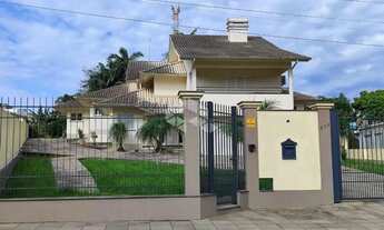 Imagem 5: Casa de alto padrão, com amplo terreno no bairro Rui Barbosa