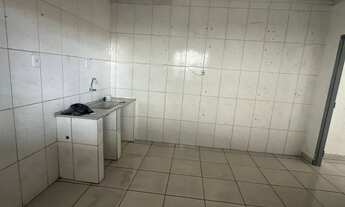 Imagem 2: Casa com Quintal Amplo e Varanda Coberta - Ótimo espaço