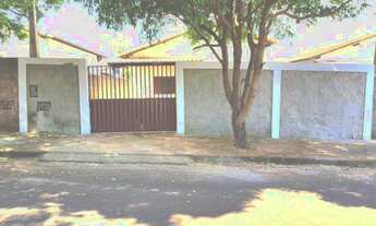 Imagem: Alugo Casa (R$550,00, 3 quartos) no Bairro