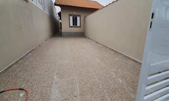 Imagem 2: Casa nova, 3 quartos, piscina, churrasqueira, pertinho do mar - Itanhaém