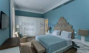 Imagem 5: Apartamento reformado com pé-direito alto