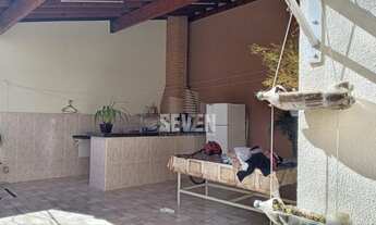 Imagem 4: CASA COM 2 DORMITÓRIOS E 1 SUITE, QUINTAL GRANDE COM CHURRASQUEIRA