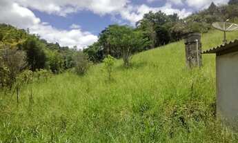 Imagem 2: 2,4 hectares em pasto com casa modesta