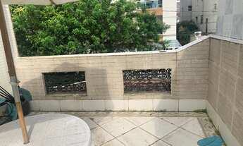 Imagem 3: Sobrado para venda tem 200 metros quadrados com 5 quartos em Ponta da Praia - Santos - SP