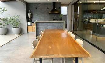 Imagem 7: Casa em condomínio fechado, 350 m² com 4 quartos, alto padrão