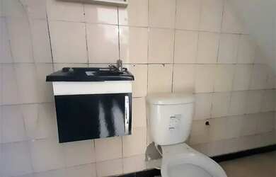 Imagem 7: Quot;Conforto e Praticidade: Seu Lar Reformado! Alugue já uma casa com 1 dormitório e 1 s