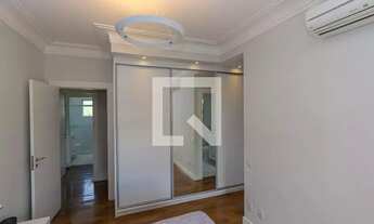 Imagem 6: Apartamento para aluguel possui 232 metros quadrados com 4 quartos