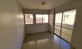 Imagem 3: ALUGUEL Apto com 03 quartos, sendo 01 suíte. Apto é composto por ampla sala de