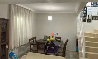 Imagem 3: Excelente sobrado triplex em Santa Felicidade