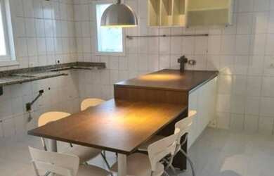 Imagem 6: Casa de condomínio Recentemente Reformada para venda e locação