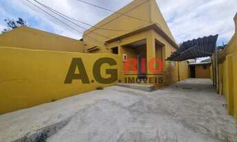 Imagem: Casa de rua-LOCAÇÃO-Magalhães Bastos-Rio