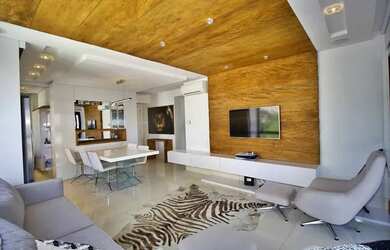 Imagem 7: Apto 2 Quartos/1 Suíte - no Batel Soho - 2 Vagas - Varanda com Churrasqueira à Carvão