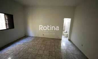 Imagem 7: Casa para aluguel, 3 quartos, 1 suíte, 1 vaga, Martins - Uberlândia/MG