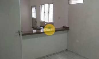 Imagem 2: Casa recém reformada com 01 dormitótio