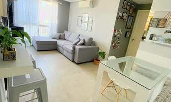 Imagem 5: Apartamento mobiliado com 2 quartos, suite, 10° andar, vista perene e vaga coberta