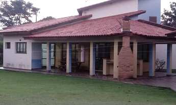 Imagem: CASA COM 03 DORMITÓRIOS NO CONDOMÍNIO