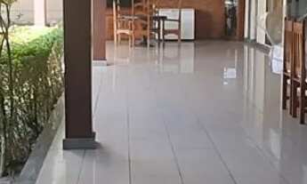 Imagem 3: Linda casa no lago azul com uma exclusiva vista pro lago com um Deck belíssimo